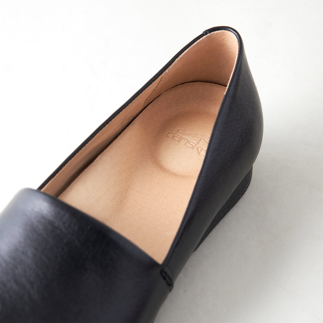 DANSKO/LARISA*