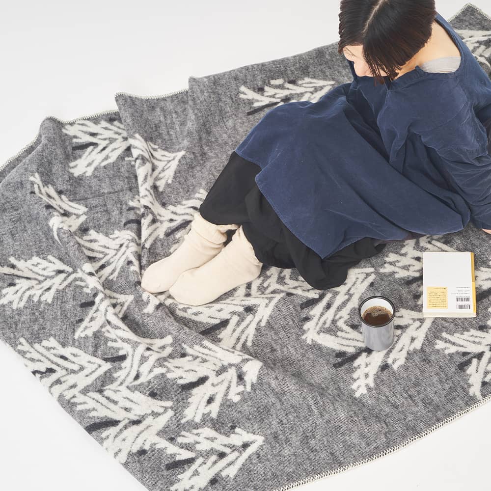 【残り在庫わずか】LAPUAN KANKURIT(ラプアンカンクリ)/ブランケット「KUUSI」*