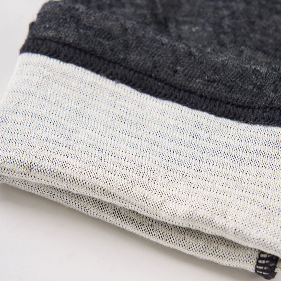 気品を纏う、シルク&ウールインナー上下セット(タートルネック+レギンス )*