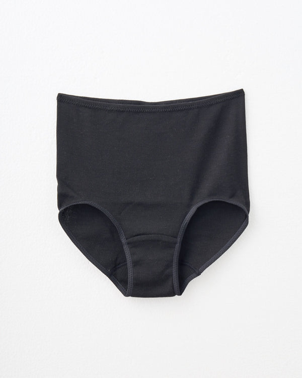 汗悩みを救う、シルク100%リブショーツ