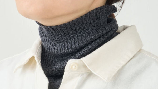 春の紫外線、花粉、寒暖差。首元から守るシルク100%ネックカバー