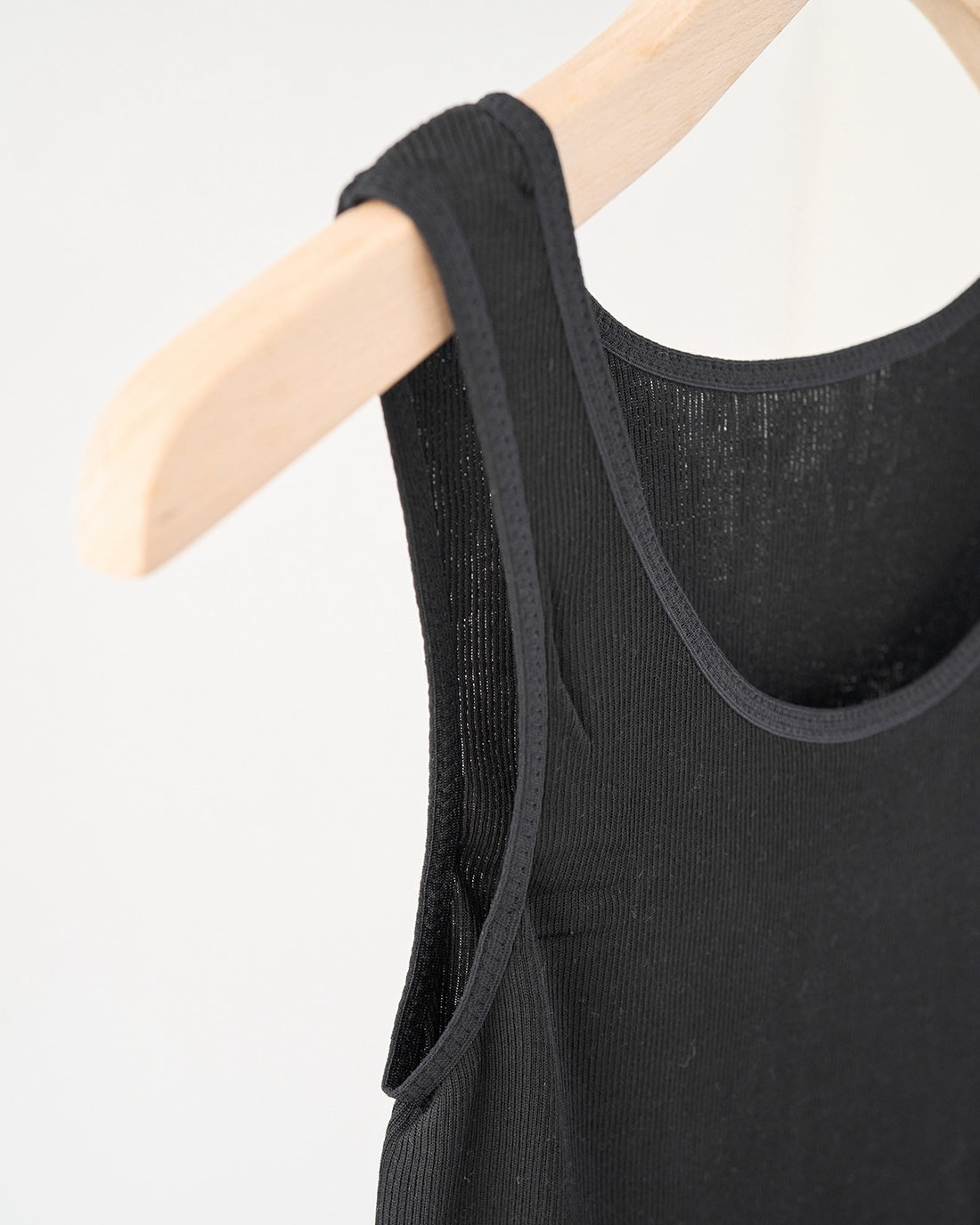 汗悩みを救う、シルク100%リブタンクトップ