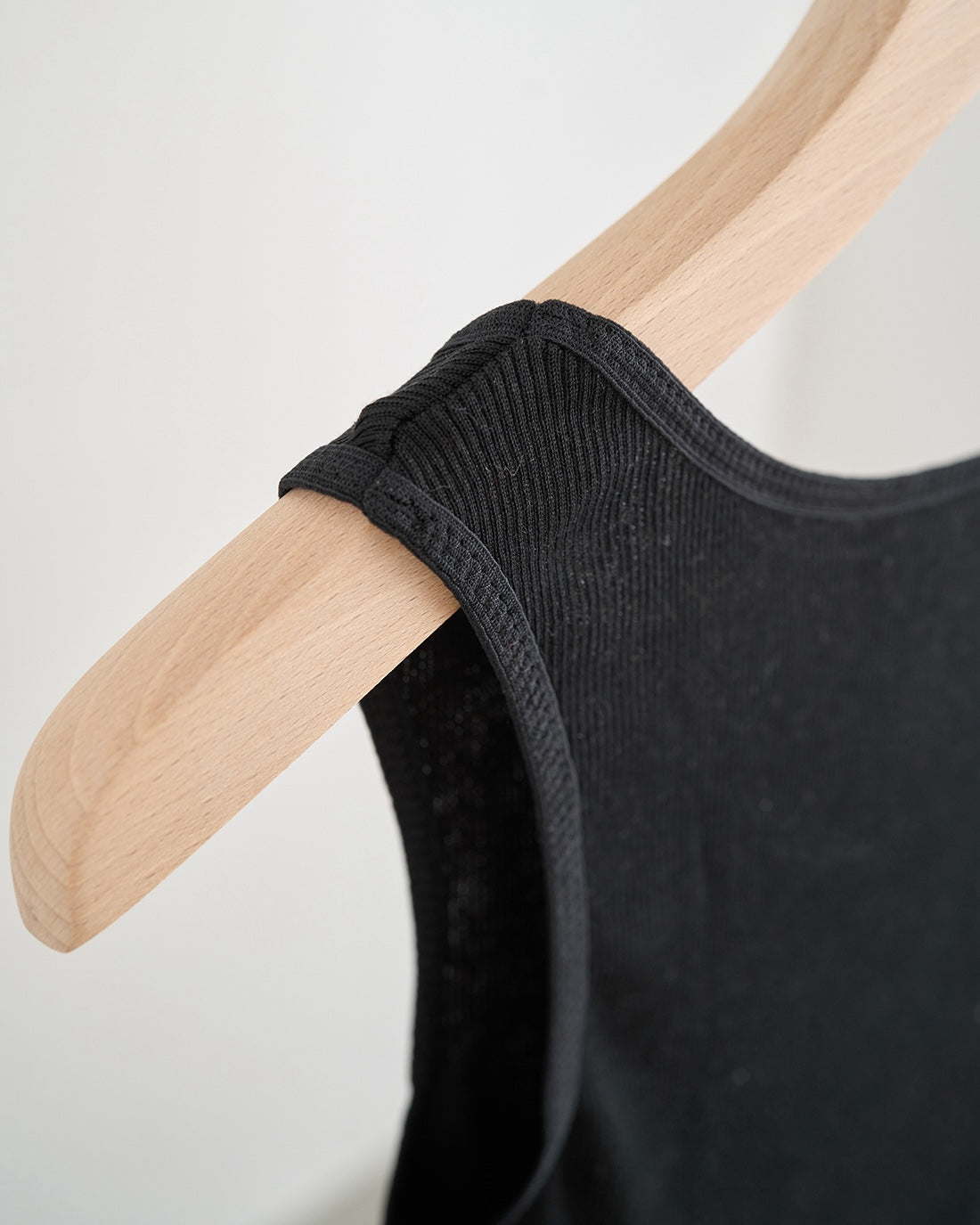 汗悩みを救う、シルク100%リブタンクトップ