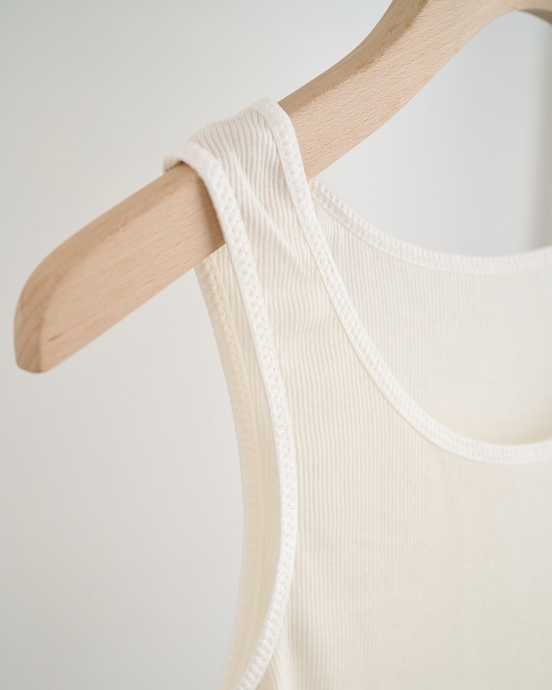 汗悩みを救う、シルク100%リブタンクトップ