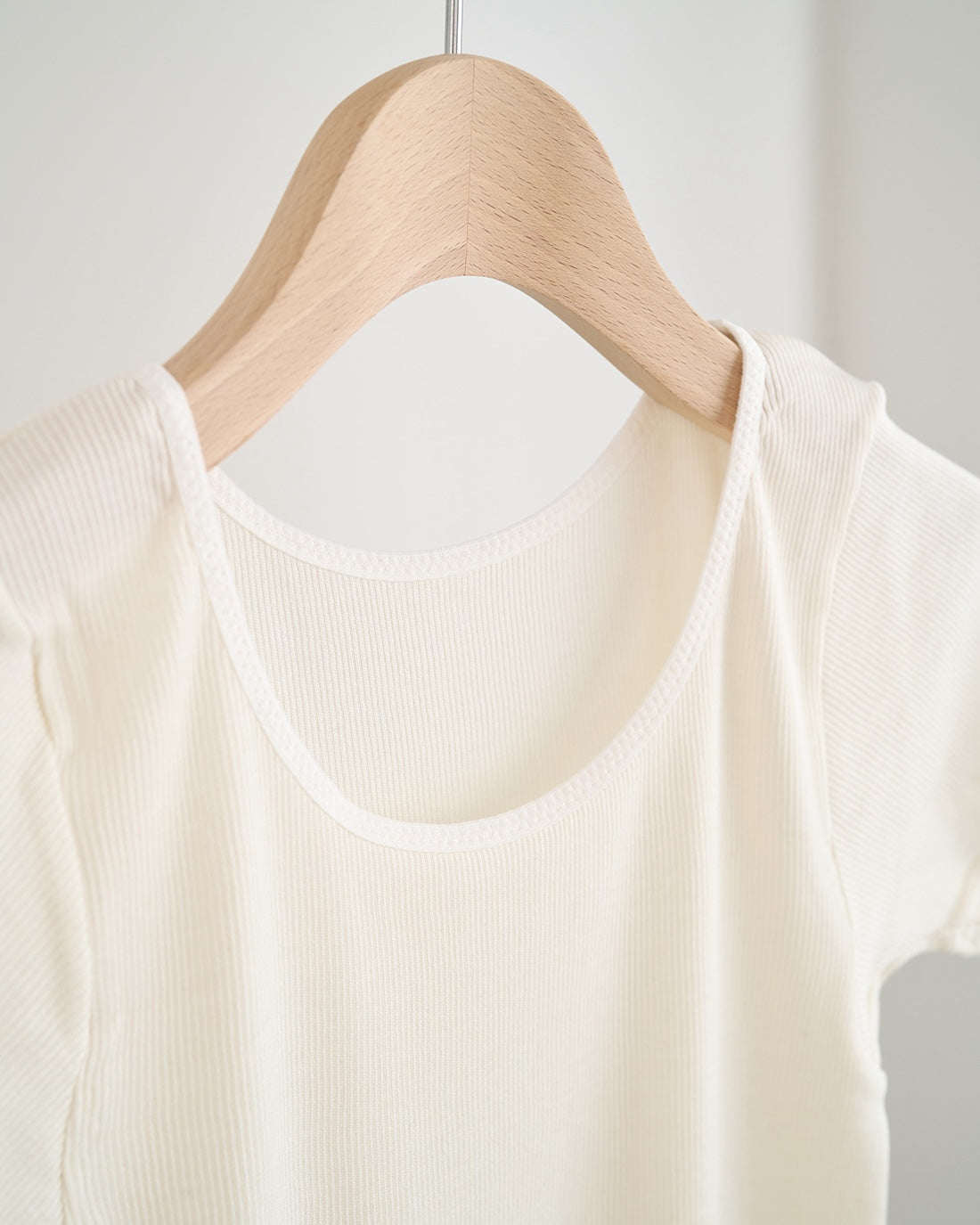 汗悩みを救う、シルク100%リブインナー上下セット（フレンチスリーブ＋ショーツ）*