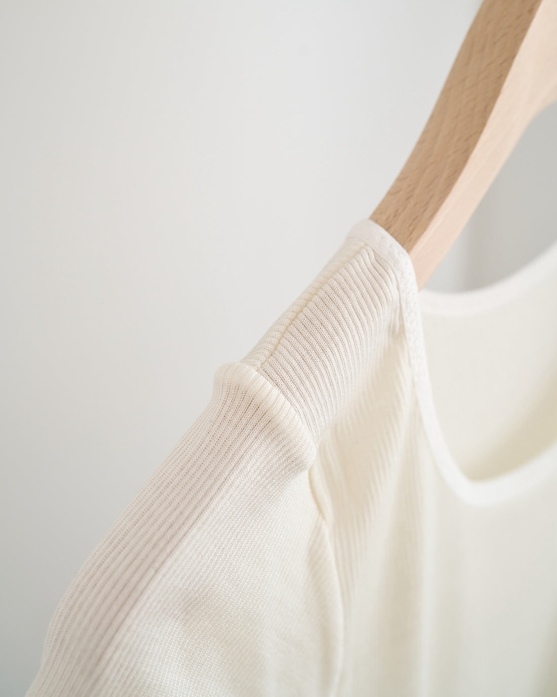 汗悩みを救う、シルク100%リブフレンチスリーブ