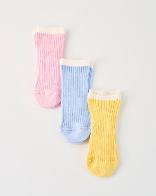 すべり止めつきシルク靴下〈ベビー〉