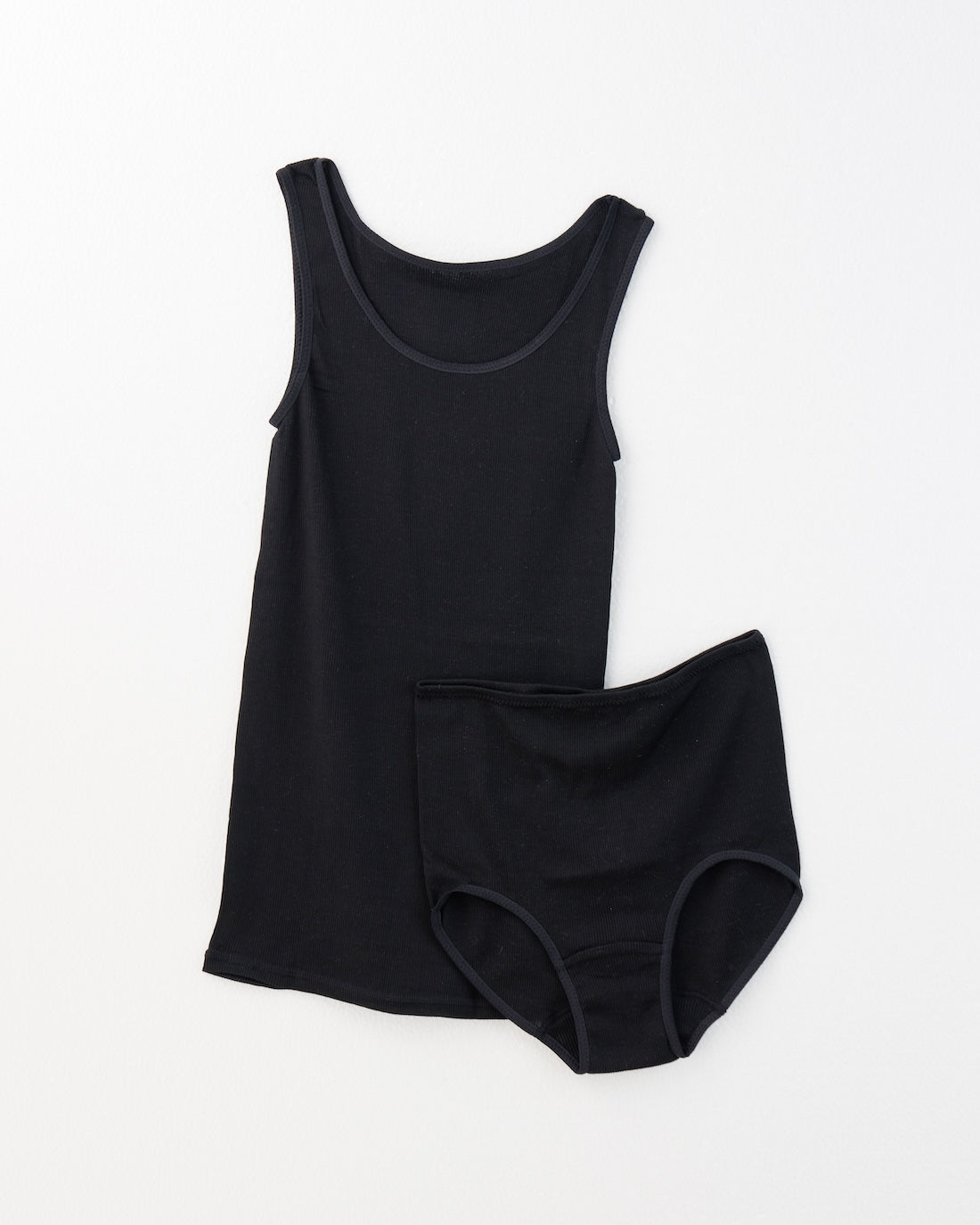 汗悩みを救う、シルク100%リブインナー上下セット（タンクトップ＋ショーツ）*