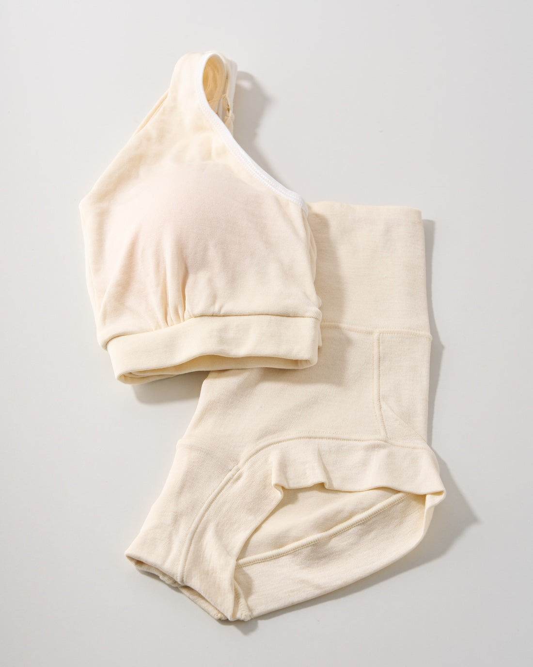 絹肌シルクブラ・ショーツセット*