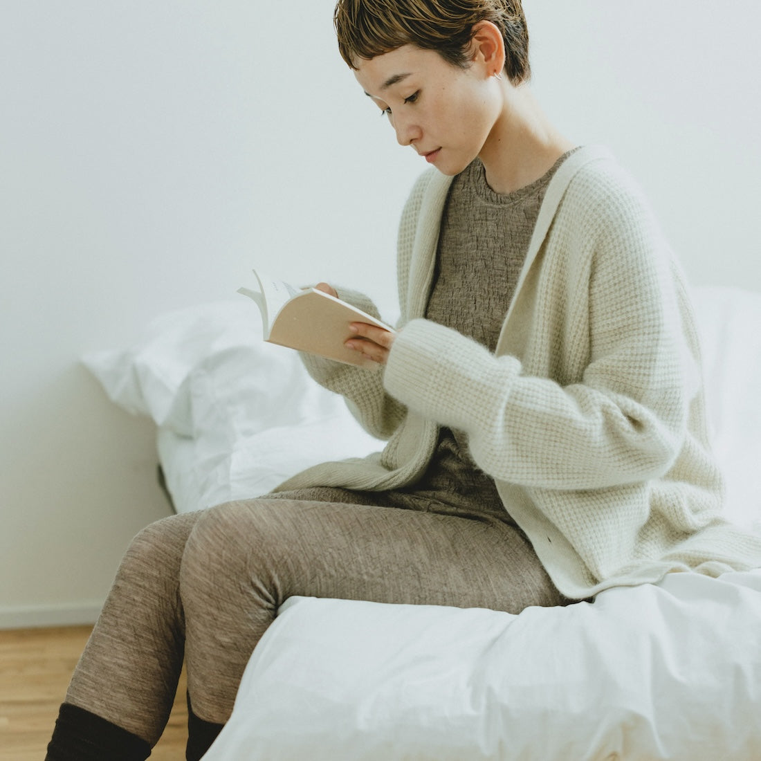 気品を纏う、シルク＆ウール レギンス