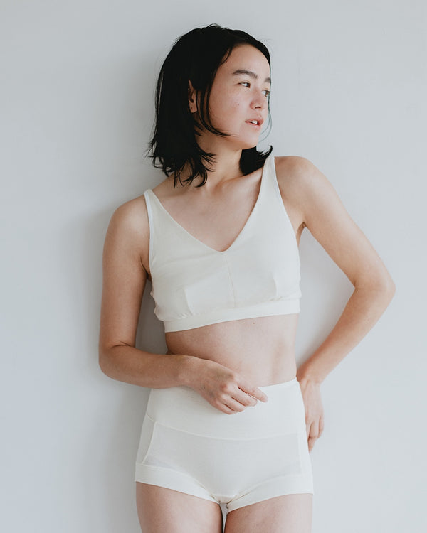 絹肌シルクブラ