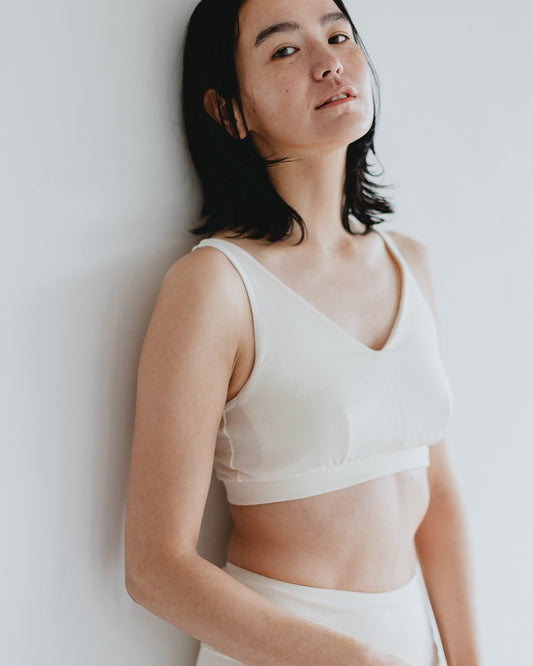 絹肌シルクブラ