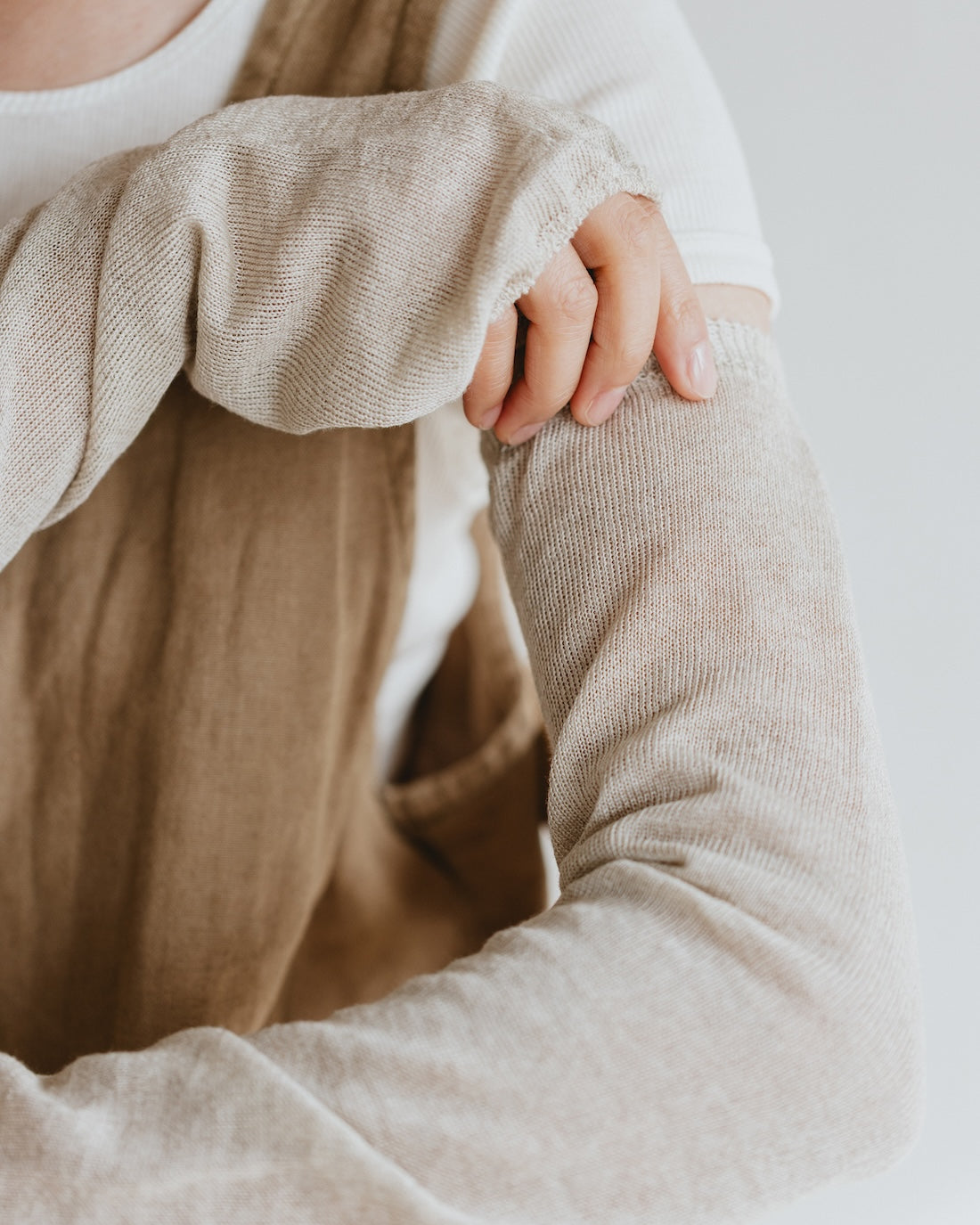 リネン＆シルク 指あきアームカバー